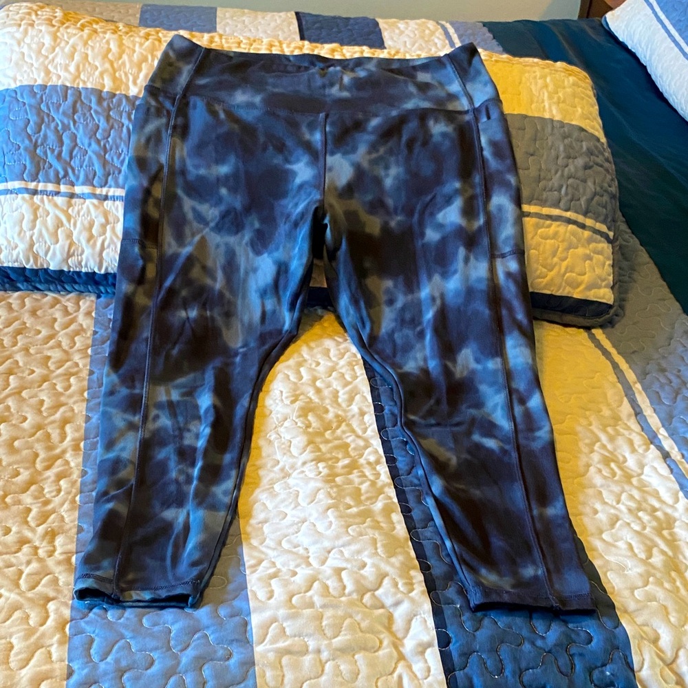 Danskin womens Navy Tie-Dye Leggings